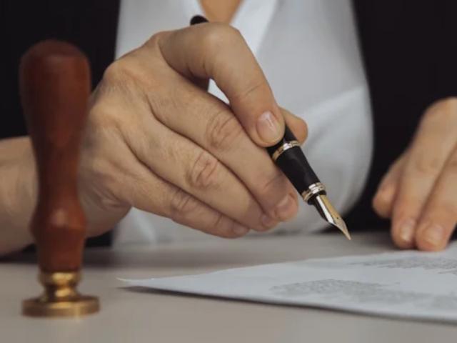 Cartórios desafogam a Justiça: R$ 8 bilhões economizados e milhões de brasileiros atendidos fora dos tribunais