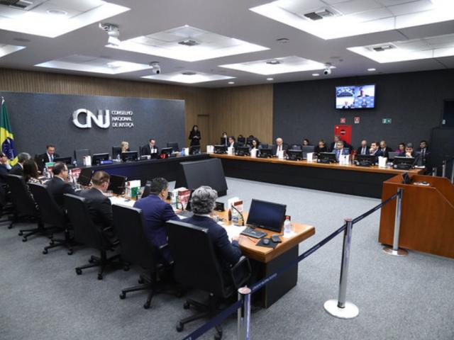 Candidato deve estar a dois anos em cartório atual para concorrer à remoção