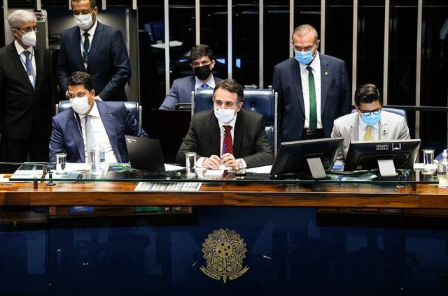 Senado: Carteira de identidade para funcionários de cartórios é aprovada e vai a sanção
