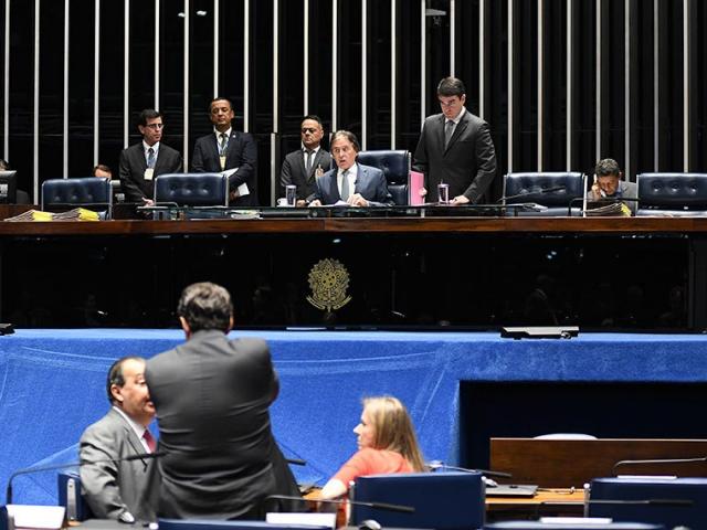 Projetos que promovem desburocratização são destaque na pauta do Plenário