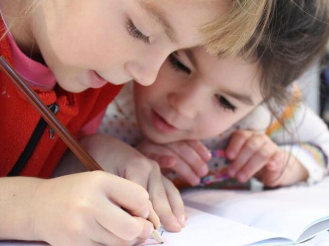 Rares-NR, Anoreg/BR e CNR lançam Campanha Natal Inteligente de arrecadação de materiais escolares