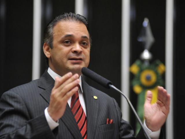 Proposta do deputado Roberto de Lucena inclui representantes de cartórios no CNJ