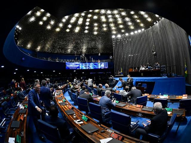 Senado - Três projetos voltados à desburocratização são aprovados e seguem para a Câmara