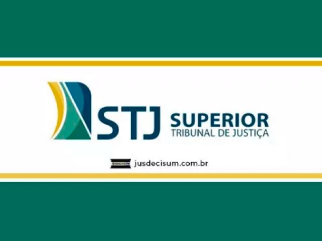 STJ - Licença não remunerada de cargo público não afasta incompatibilidade com atividade cartorária